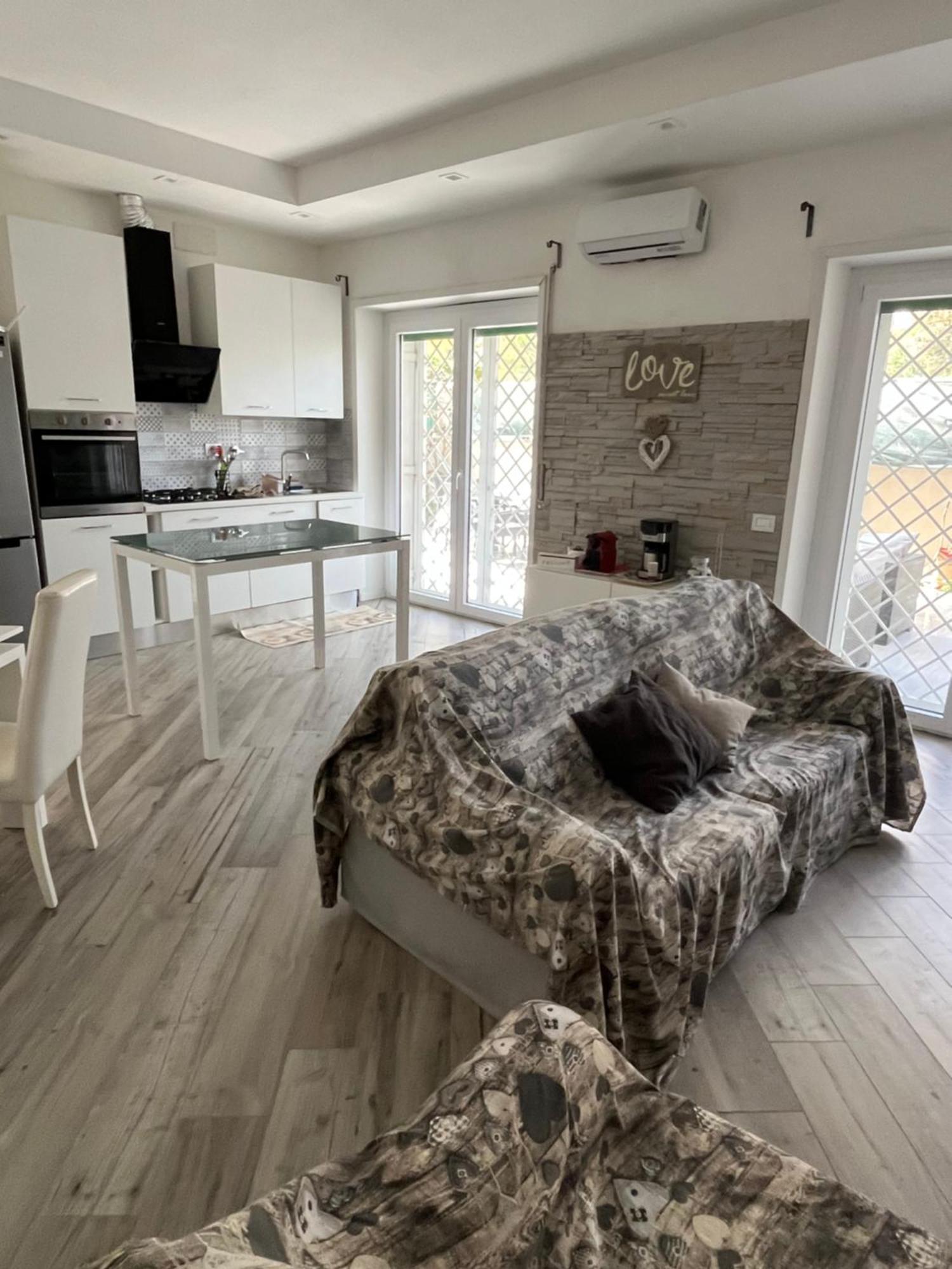 Aria Di Mare Apartment Lido di Ostia Ngoại thất bức ảnh